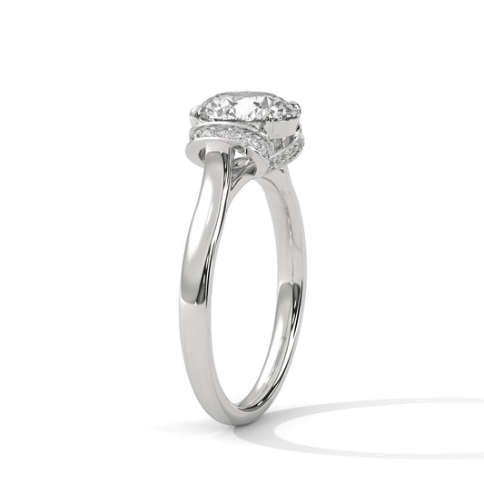 GLAMOROUS ROUND SOLITAIRE RING