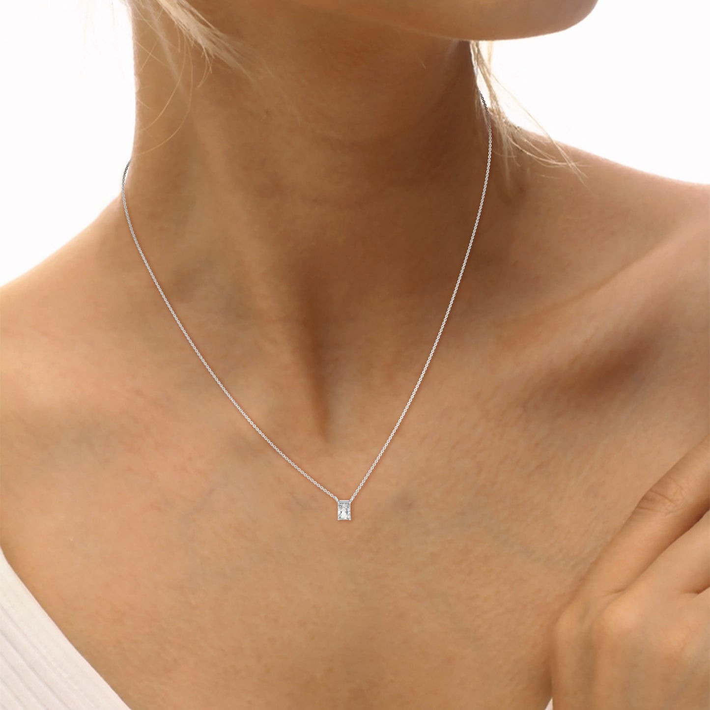RADIANT PENDENT
