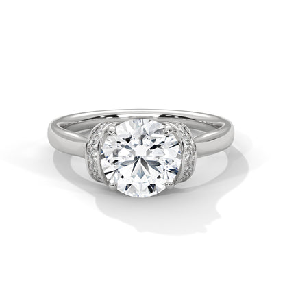 GLAMOROUS ROUND SOLITAIRE RING